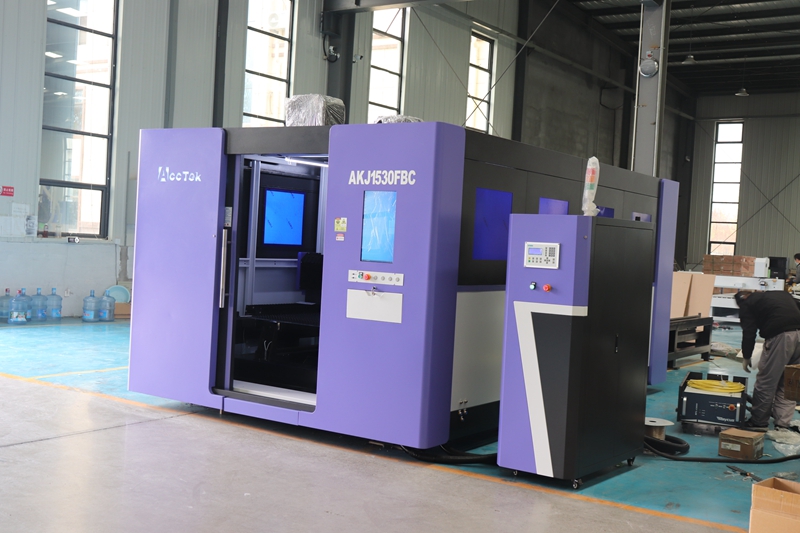 Промышленная машина для резки  – обзор и цена Industrial Laser Metal Cutting Machine